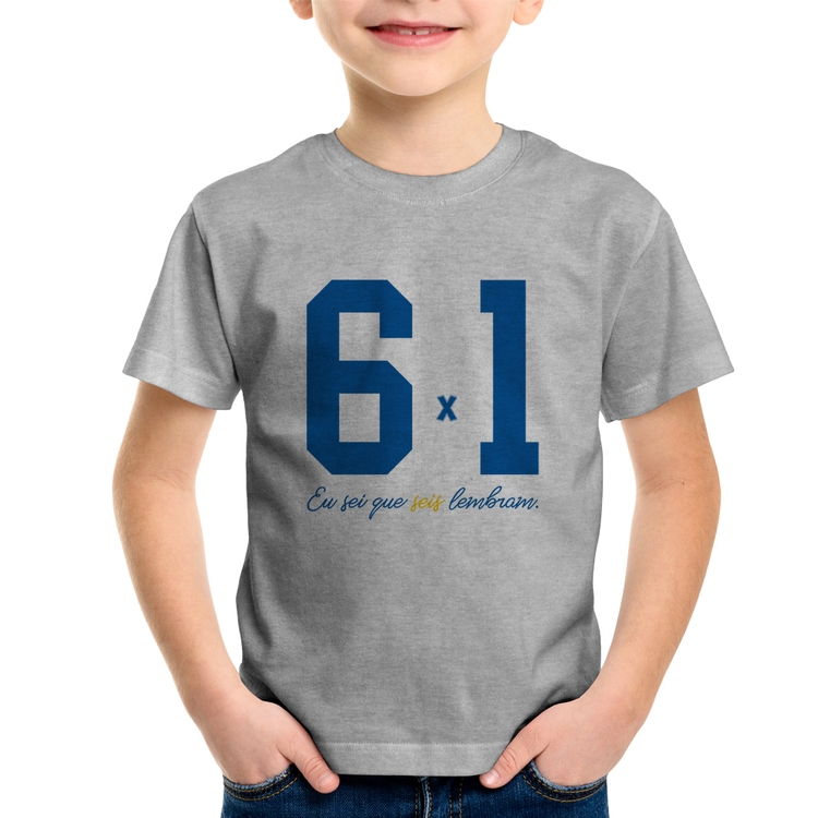 Camiseta Infantil 6x1 Eu sei que seis lembram - Cinza