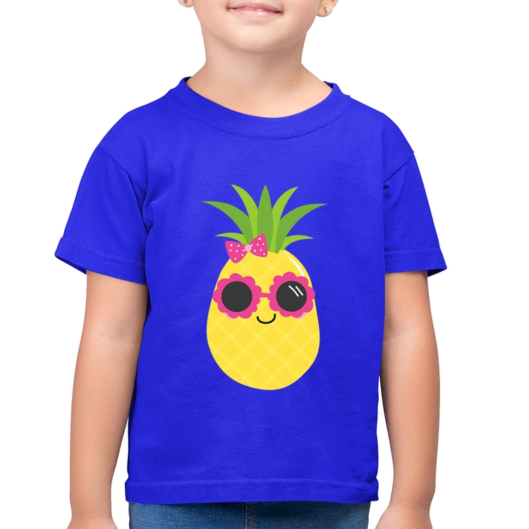 Camiseta Algodão Infantil Abacaxi Óculos e Laço - Azul Royal