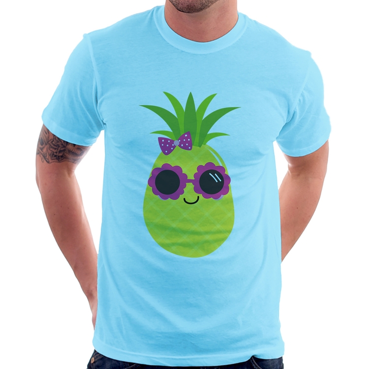 Camiseta Abacaxi Óculos e Laço - Azul Bebê