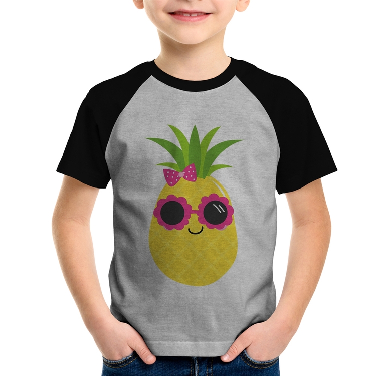 Camiseta Raglan Infantil Abacaxi Óculos e Laço - Cinza/Preto