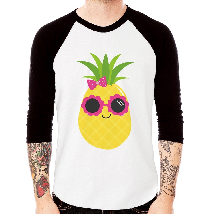 Camiseta Raglan Abacaxi Óculos e Laço Manga 3/4