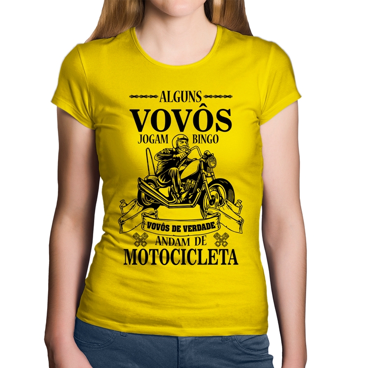 Baby Look Algodão Alguns vovôs jogam bingo, vovôs de verdade andam de motocicleta - Amarela