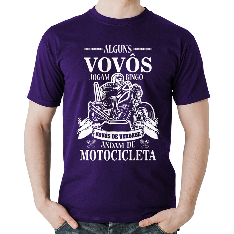Camiseta Algodão Alguns vovôs jogam bingo, vovôs de verdade andam de motocicleta - Roxa