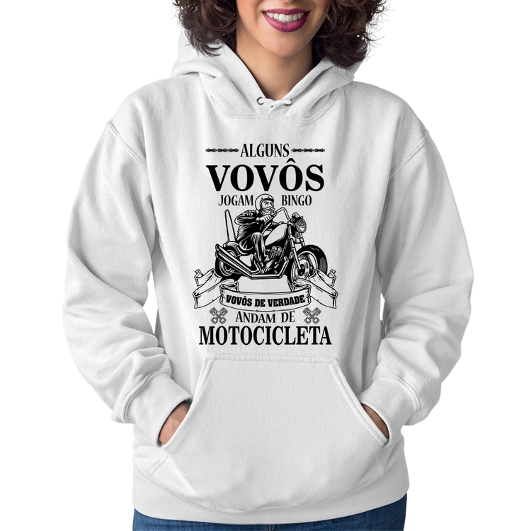 Moletom Feminino Alguns vovôs jogam bingo, vovôs de verdade andam de motocicleta - Branco