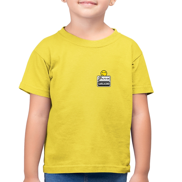 Camiseta Algodão Infantil Alto em Sarcasmo - Amarelo Canário