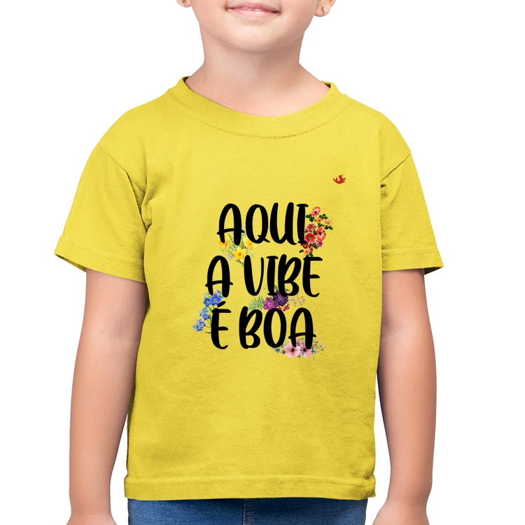 Camiseta Algodão Infantil Aqui a vibe é boa - Amarelo Canário