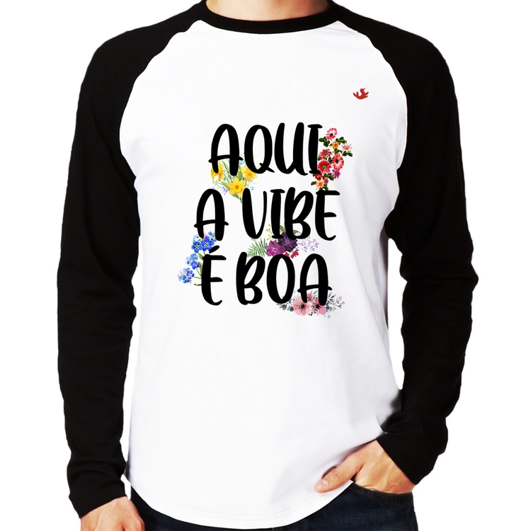 Camiseta Raglan Aqui a vibe é boa Manga Longa