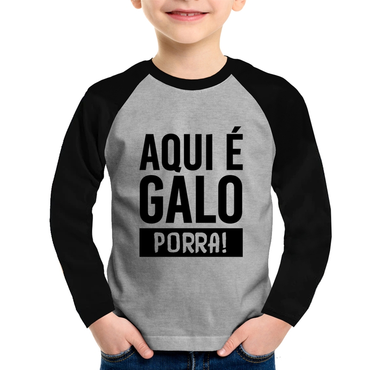 Camiseta Raglan Infantil Aqui é galo  Manga Longa - Cinza/Preto