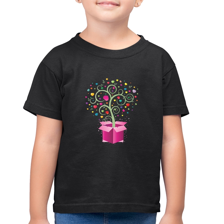 Camiseta Algodão Infantil Árvore Corações Caixa