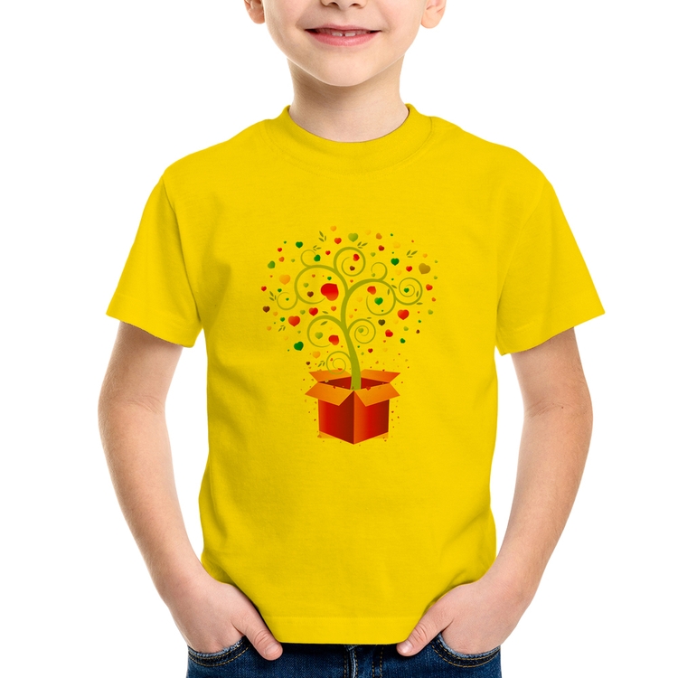 Camiseta Infantil Árvore Corações Caixa - Amarela
