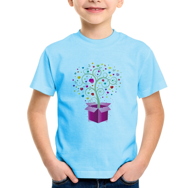 Camiseta Infantil Árvore Corações Caixa - Azul Bebê