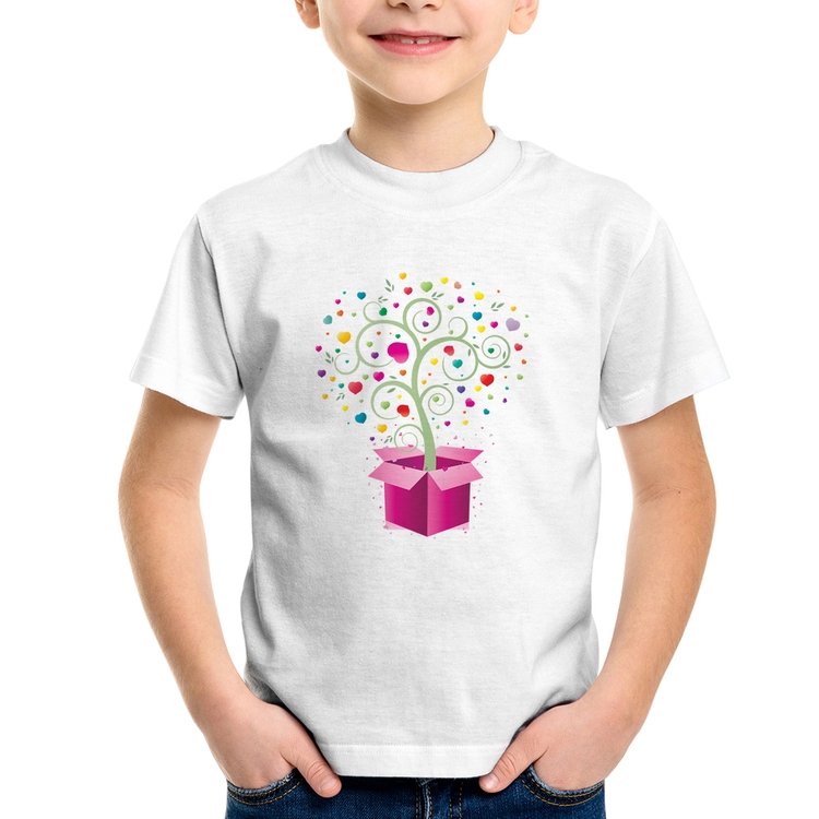 Camiseta Infantil Árvore Corações Caixa