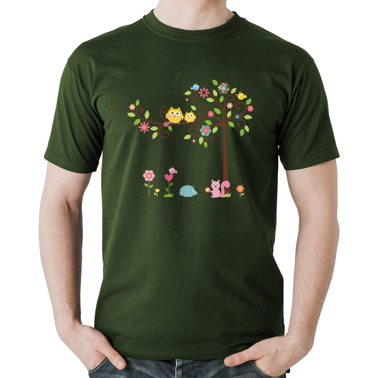 Camiseta Algodão Árvore Flores E Animais - Musgo