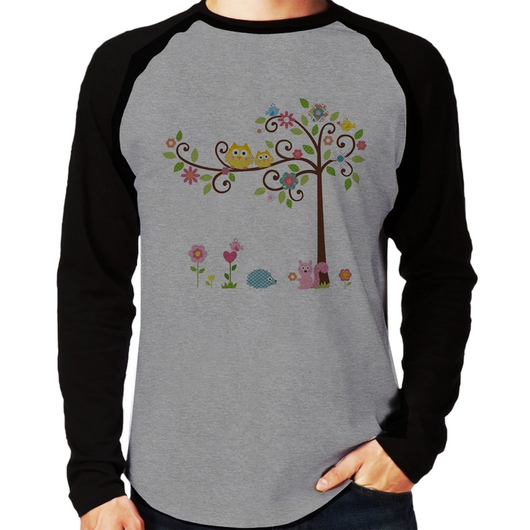 Camiseta Raglan Árvore Flores E Animais Manga Longa - Cinza/Preto