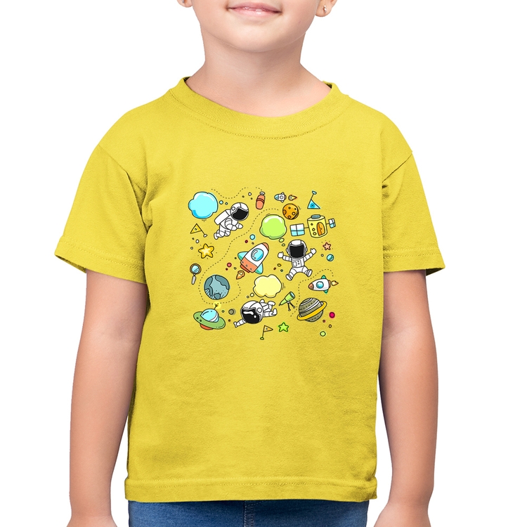Camiseta Algodão Infantil Astronauta - Amarelo Canário