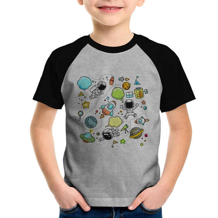 Camiseta Raglan Infantil Astronauta - Cinza/Preto