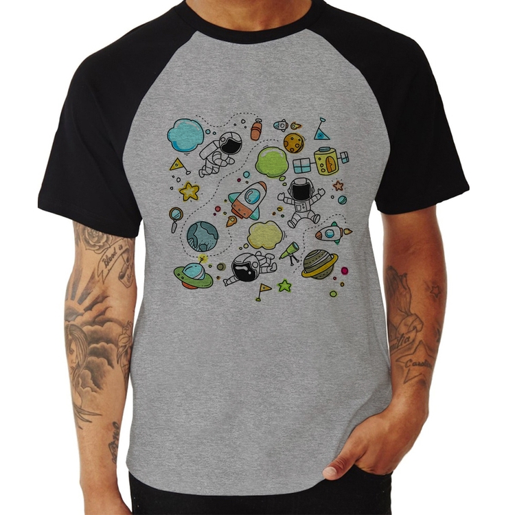 Camiseta Raglan Astronauta - Cinza/Preto