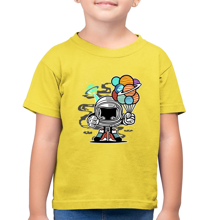 Camiseta Algodão Infantil Astronauta Chibi - Amarelo Canário