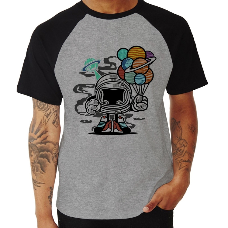 Camiseta Raglan Astronauta Chibi - Cinza/Preto