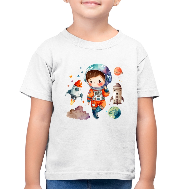 Camiseta Algodão Infantil Astronauta Criança e Foguetes - Branca
