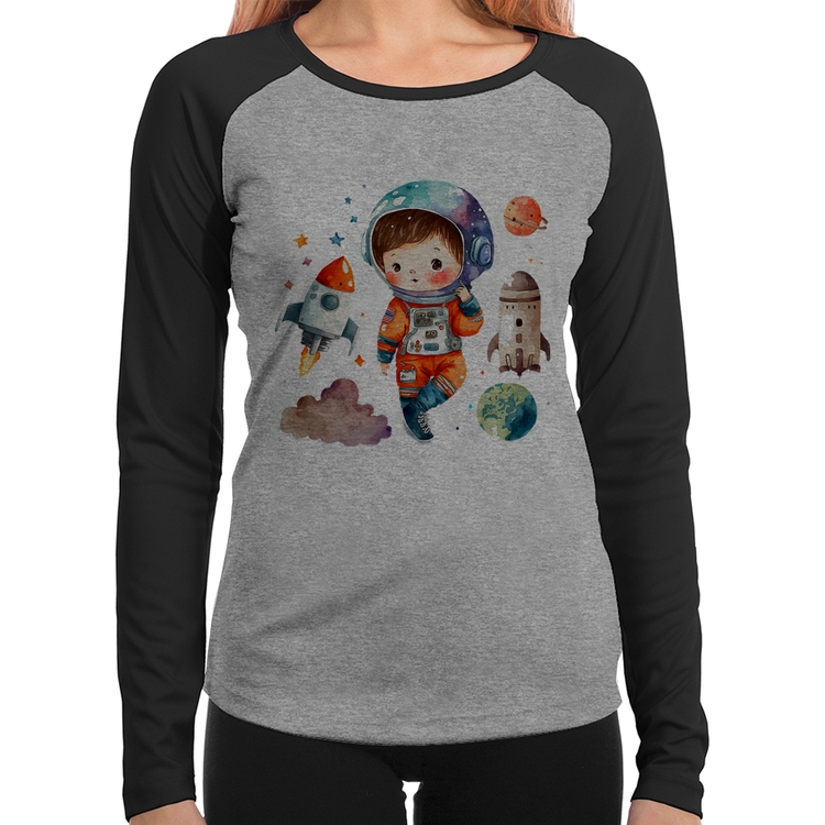 Baby Look Raglan Astronauta Criança e Foguetes Manga Longa - Cinza/Preto