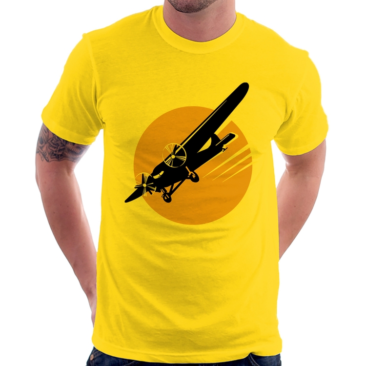 Camiseta Avião Bimotor - Amarela