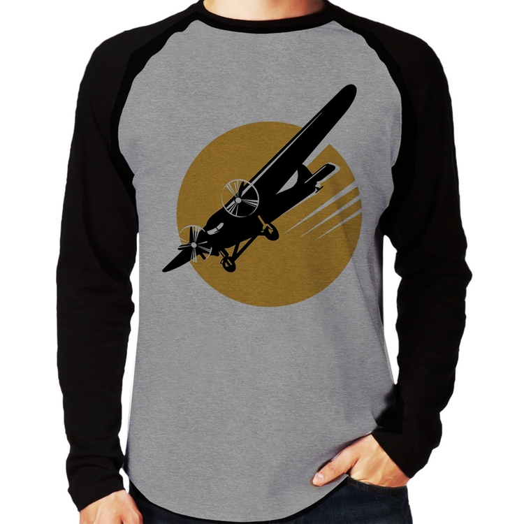Camiseta Raglan Avião Bimotor Manga Longa - Cinza/Preto