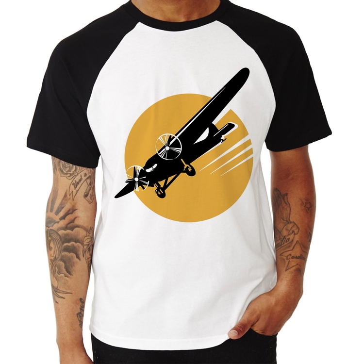 Camiseta Raglan Avião Bimotor
