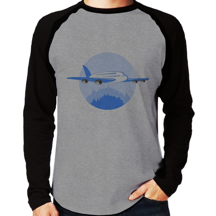 Camiseta Raglan Avião nas Montanhas Manga Longa - Cinza/Preto