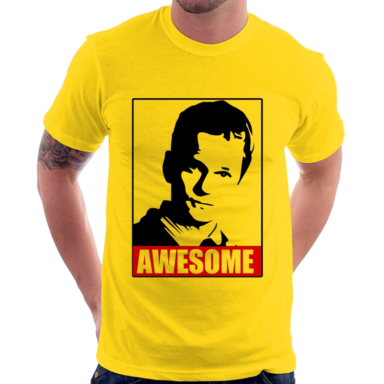 Camiseta Awesome Barney Stinson - Amarela