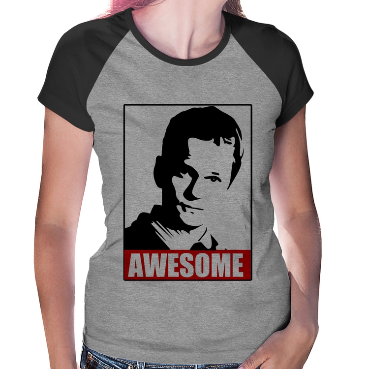 Baby Look Raglan Awesome Barney Stinson - Cinza/Preto