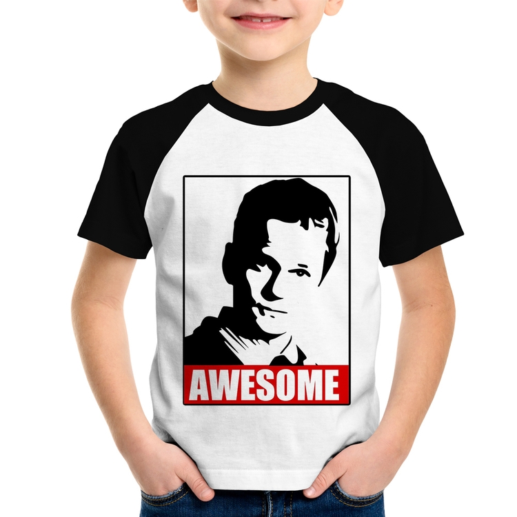 Camiseta Raglan Infantil Awesome Barney Stinson