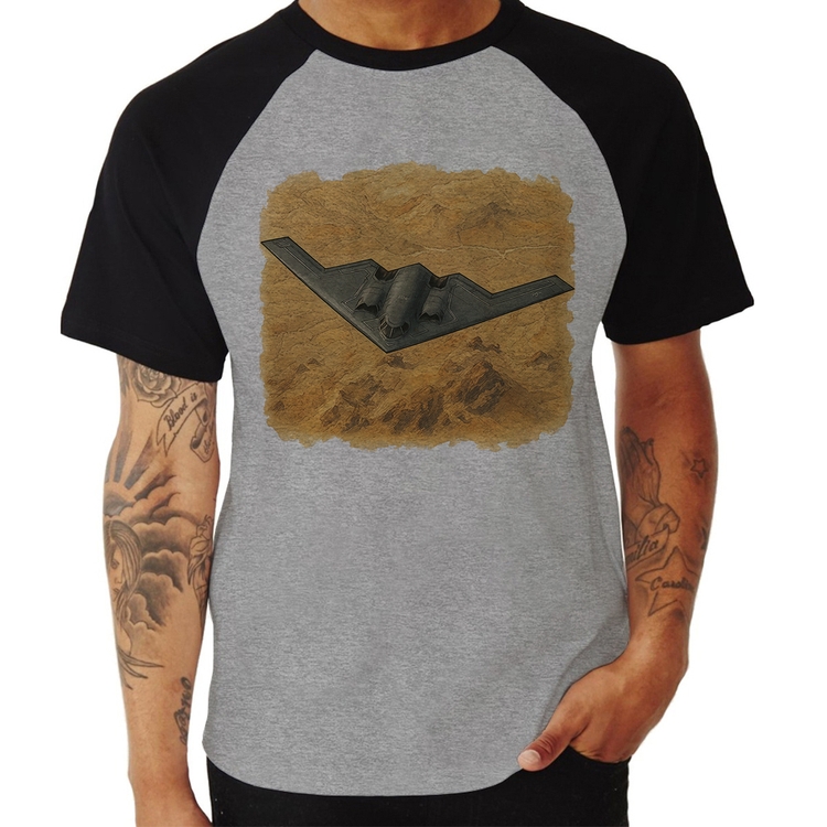 Camiseta Raglan B-2 Spirit Deserto - Cinza/Preto