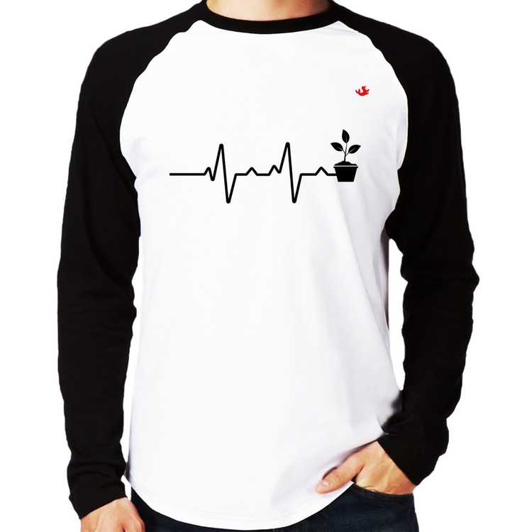Camiseta Raglan Batimentos Cardíacos Plantinhas Manga Longa