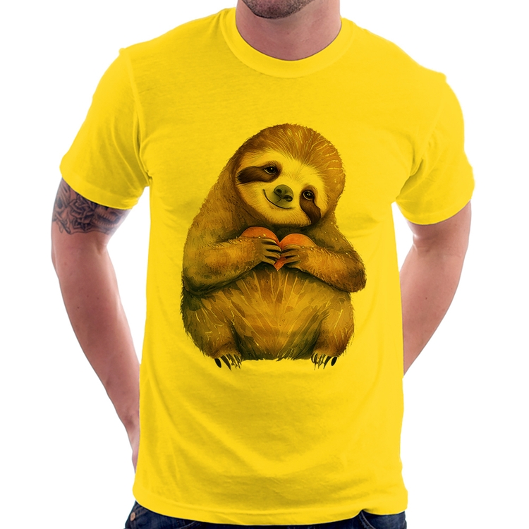 Camiseta Bicho Preguiça Coração - Amarela