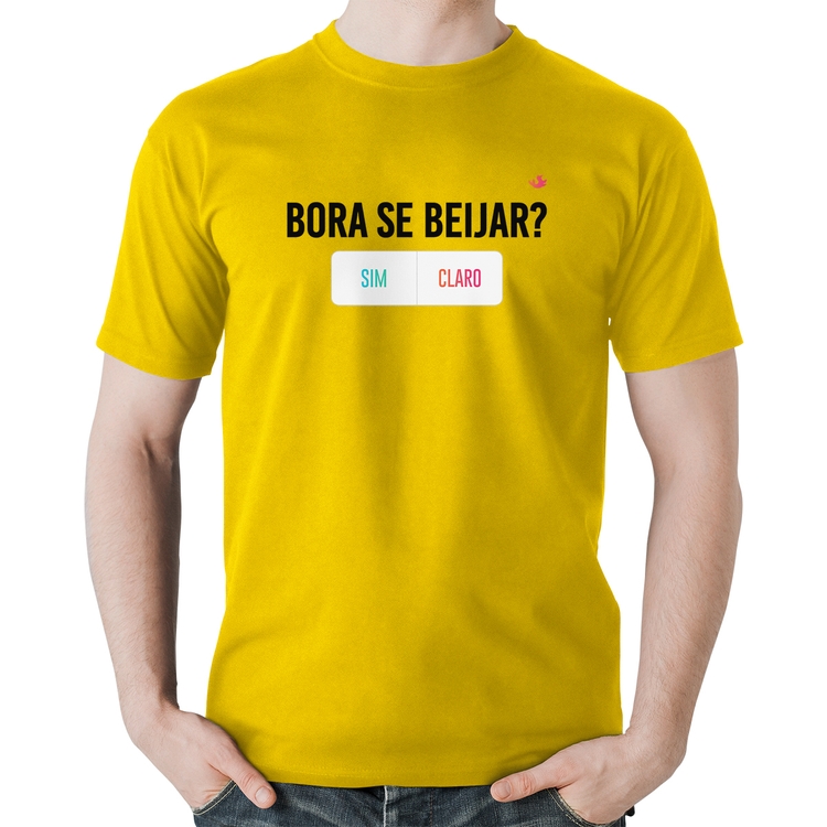 Camiseta Algodão Bora se beijar? Sim ou Claro - Amarela