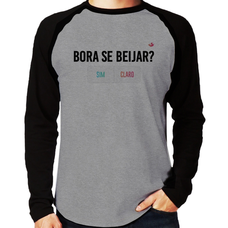 Camiseta Raglan Bora se beijar? Sim ou Claro Manga Longa - Cinza/Preto