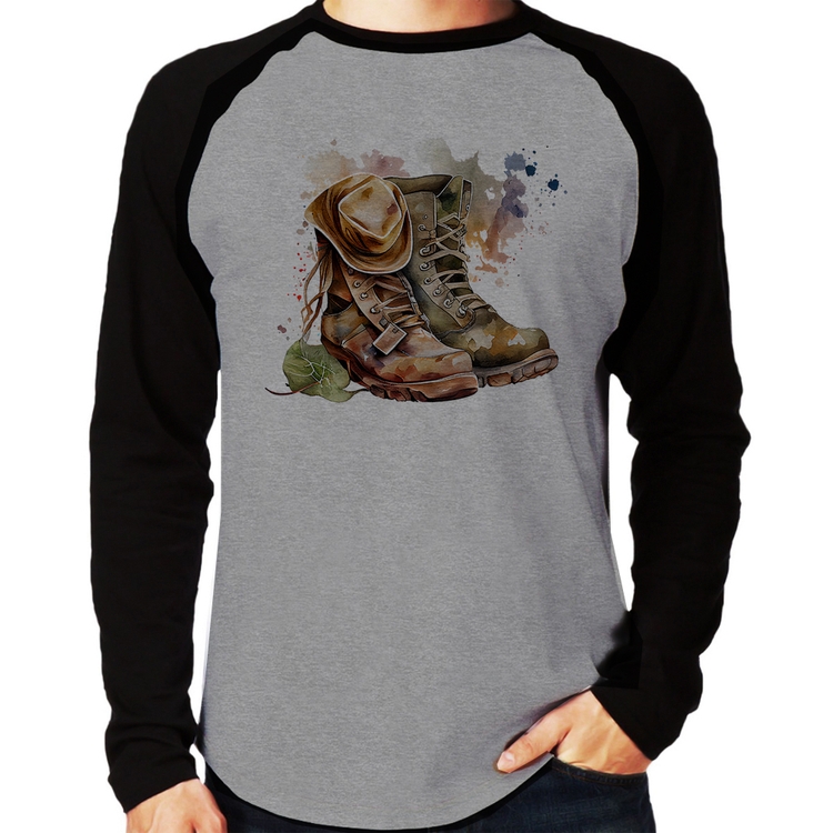 Camiseta Raglan Botas e Chapéu Retrô Manga Longa - Cinza/Preto
