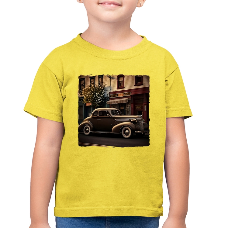 Camiseta Algodão Infantil Carro antigo na cidade - Amarelo Canário