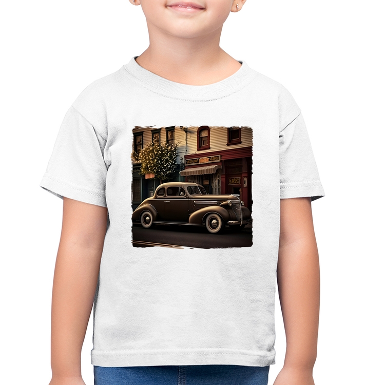 Camiseta Algodão Infantil Carro antigo na cidade - Branca