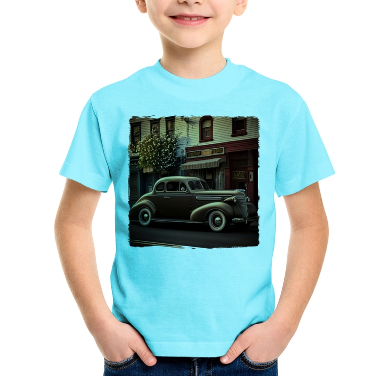Camiseta Infantil Carro antigo na cidade - Azul Claro