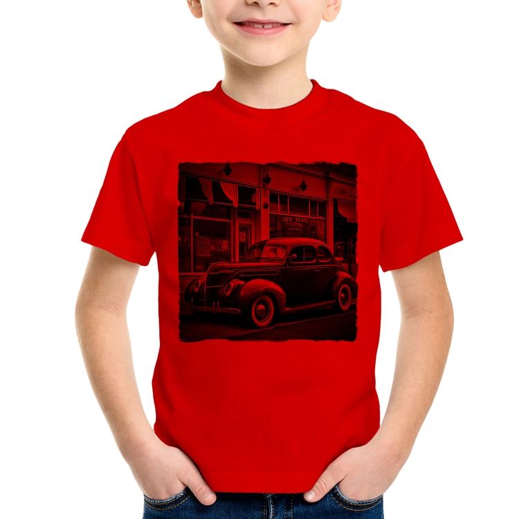 Camiseta Infantil Carro clássico na cidade - Vermelha
