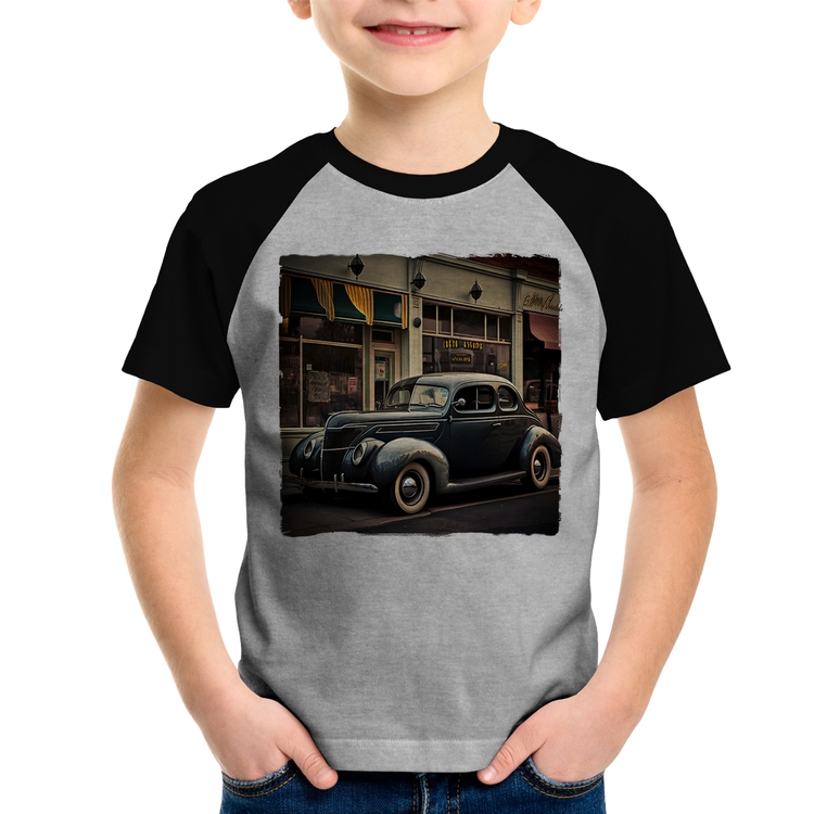 Camiseta Raglan Infantil Carro clássico na cidade - Cinza/Preto