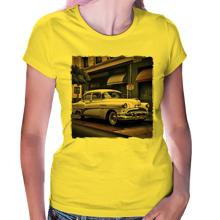 Baby Look Carro retrô branco - Amarela