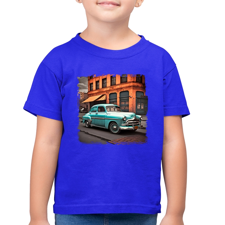 Camiseta Algodão Infantil Carro retrô na cidade - Azul Royal