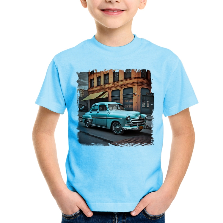 Camiseta Infantil Carro retrô na cidade - Azul Bebê
