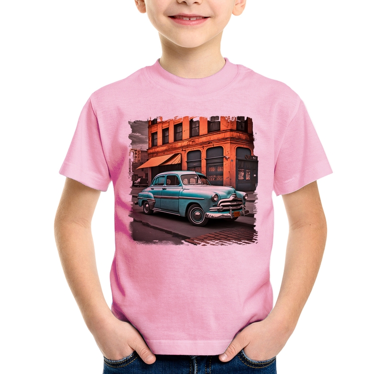Camiseta Infantil Carro retrô na cidade - Rosa Bebê