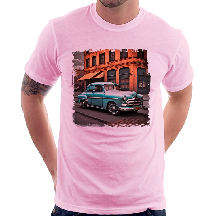 Camiseta Carro retrô na cidade - Rosa Bebê