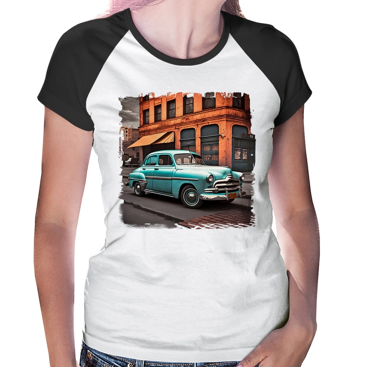 Baby Look Raglan Carro retrô na cidade