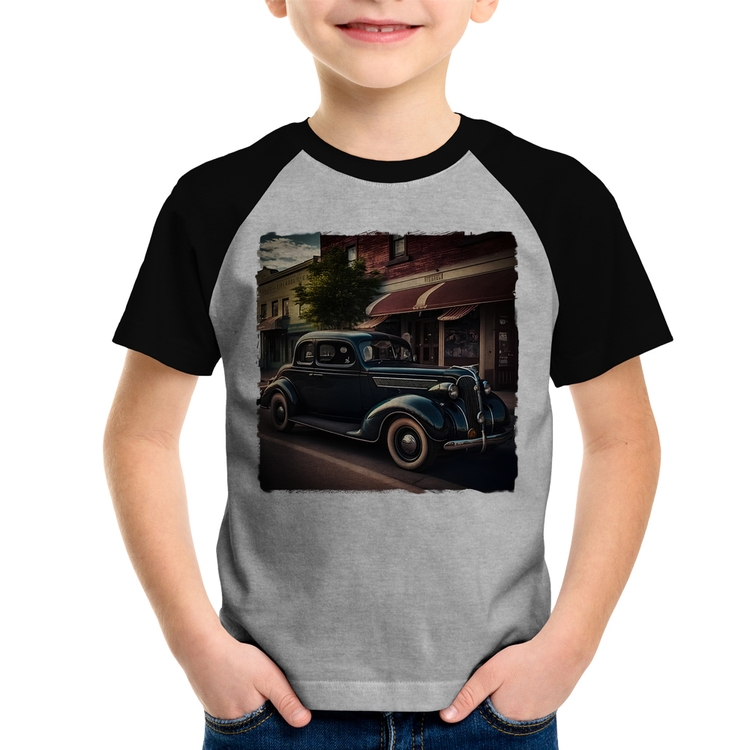 Camiseta Raglan Infantil Carro vintage na cidade - Cinza/Preto